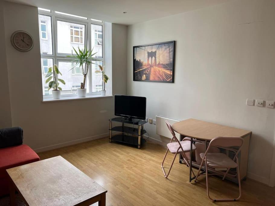 Stunning 2 Bed Flat! Centrally Located In London, Uk! Zewnętrze zdjęcie